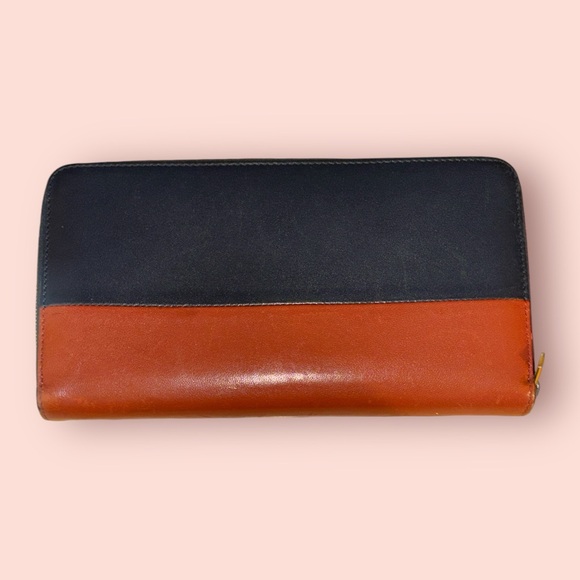 Celine | 2018 Long Bicolor Zip Around Wallet Continental Wallet - Picture 2 of 4